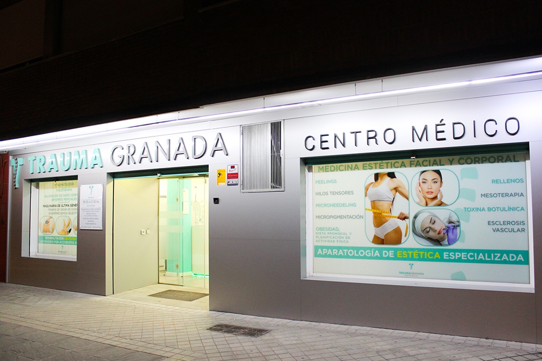 exterior del centro médico de Granada Trauma Granada